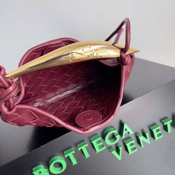 Bo*te*ga ve*ne*ta mini sardine top handle bag