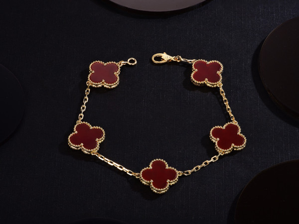 Van Cleef & Arpels Perlée BRACELET