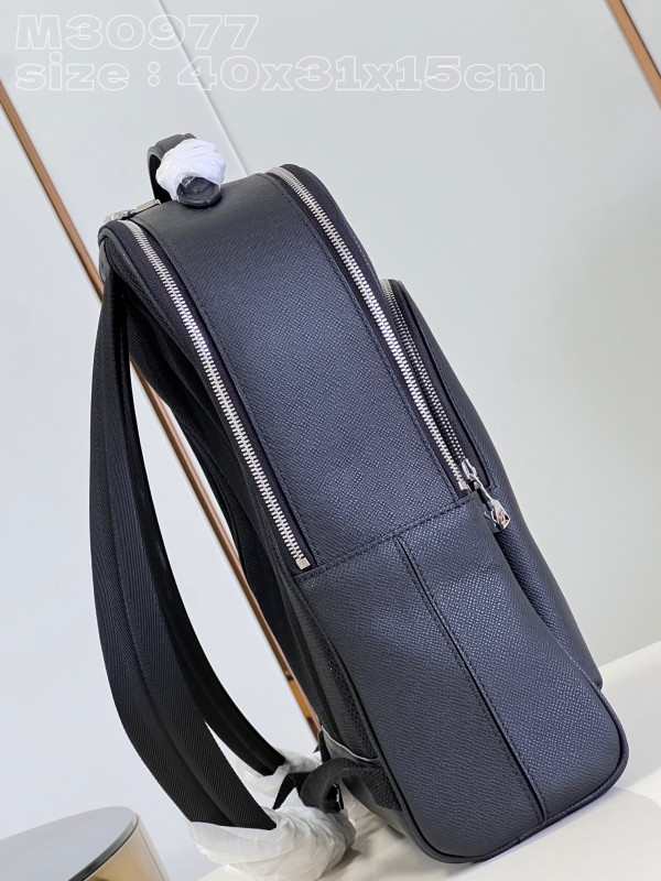 l**is V*t*n avenue backpack