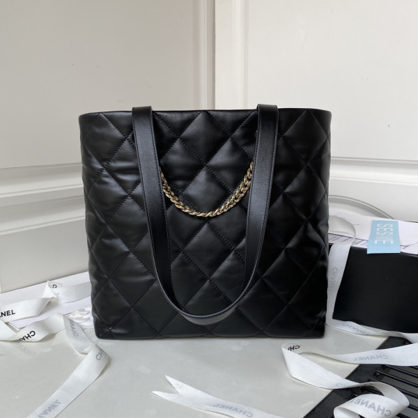 CL Shopping Bag Shiny Lambskin