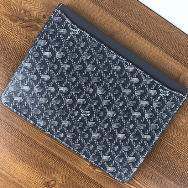 Go*ard commando envelope clutch