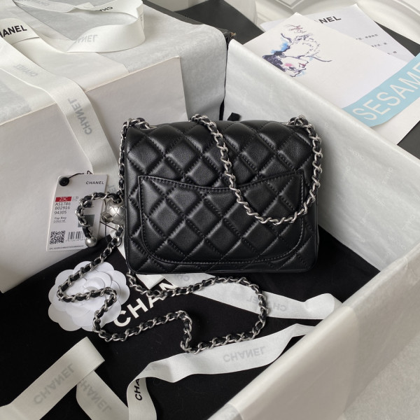 CL MINI FLAP BAG