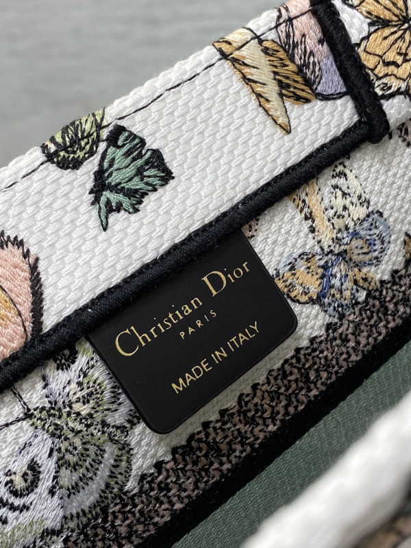 small D*or book tote