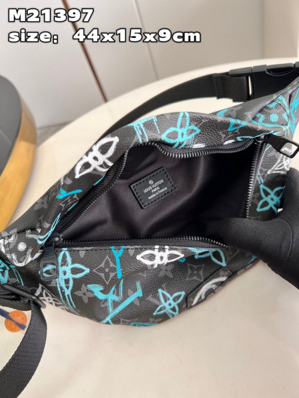 l**is V*t*n discovery bumbag