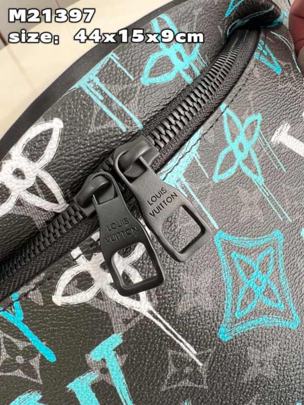l**is V*t*n discovery bumbag