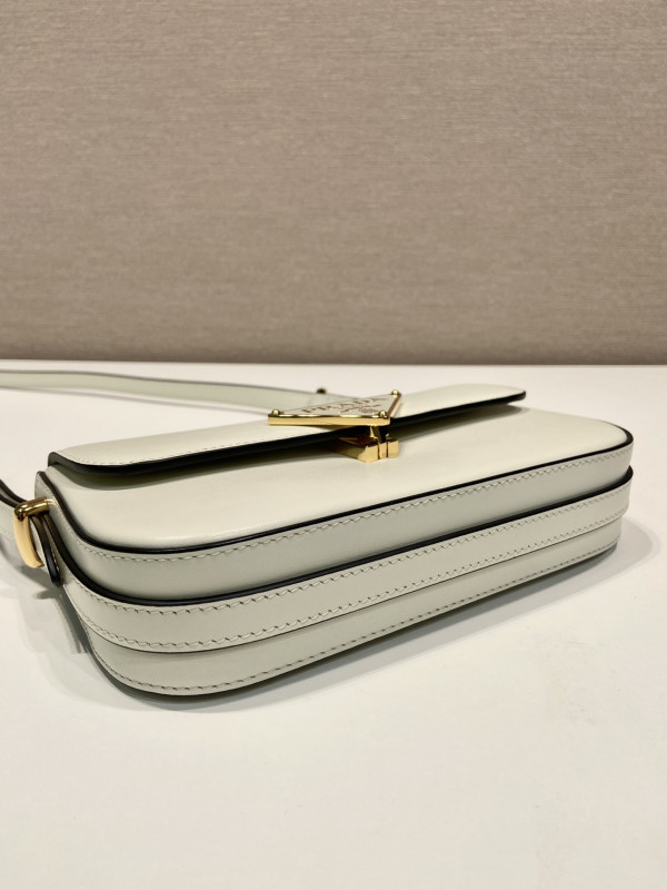 Pra*a patent bag-20*10*4cm