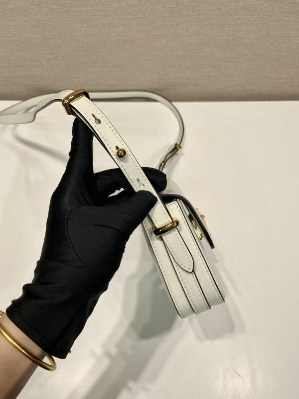 Pra*a patent bag-20*10*4cm
