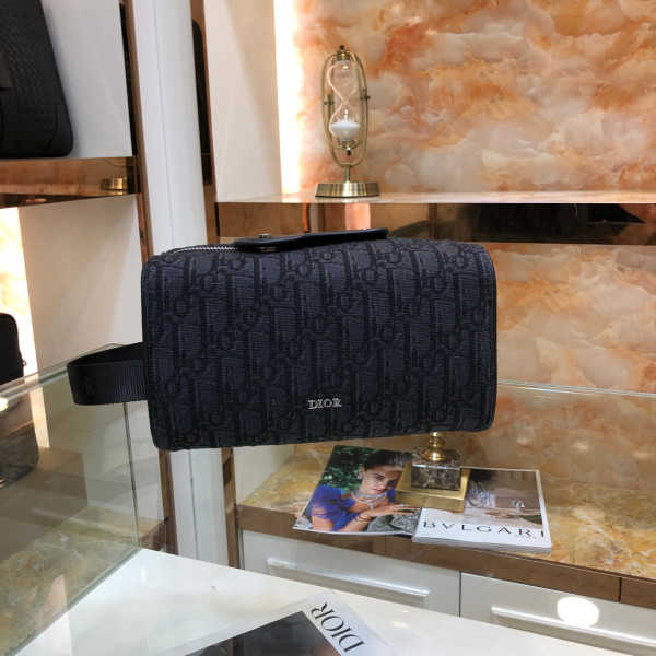 D*or lingot toiletry bag