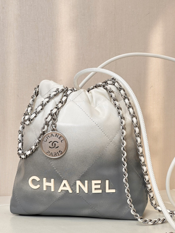 CL 22 MINI HANDBAG