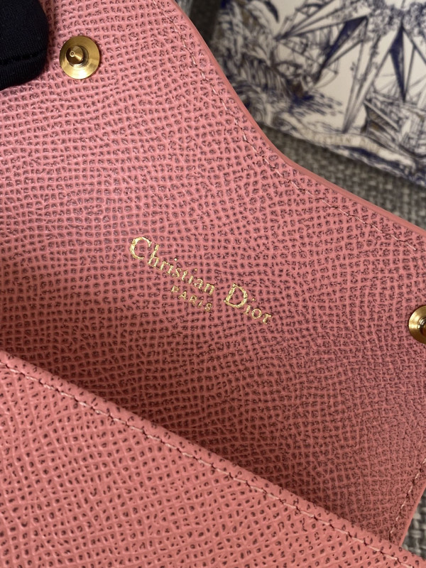 D*or wallet
