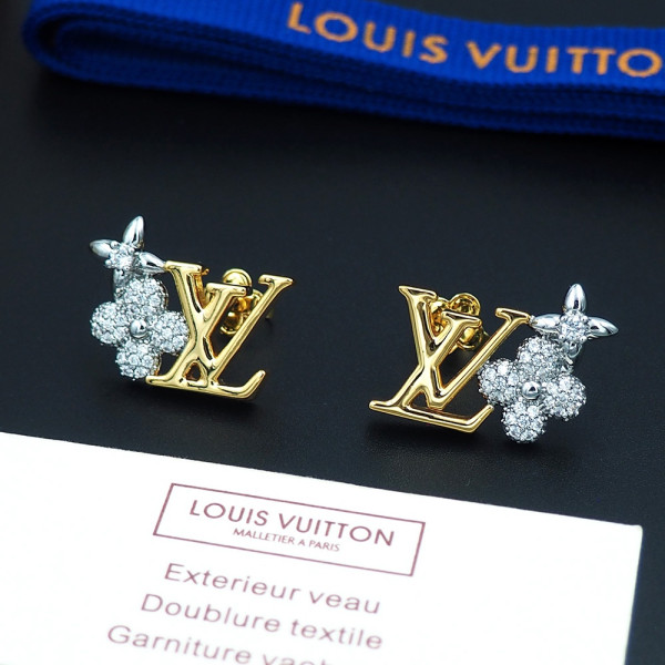 l**is V*t*n earrings