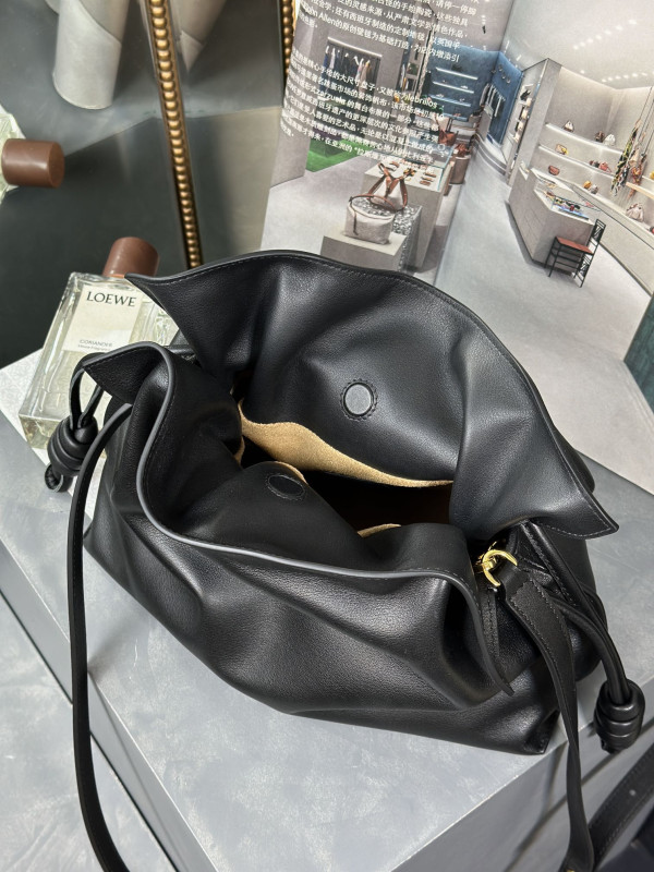 LOEWE Flamenco clutch