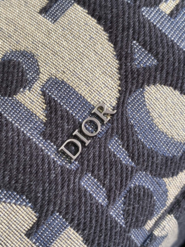 D*or east-west tote bag