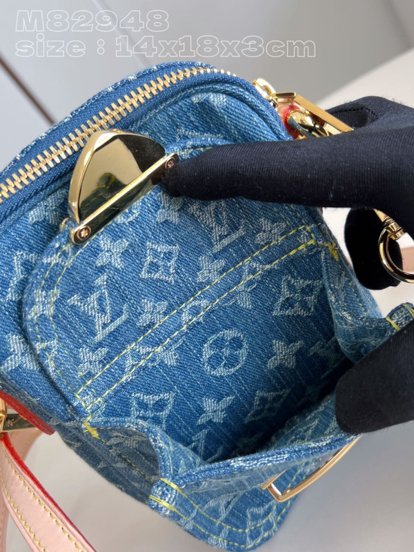 l**is V*t*n fairfax pochette