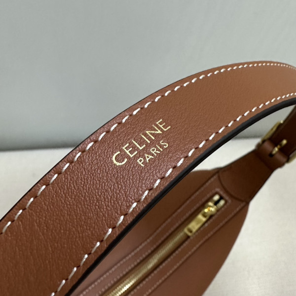ce**e heloise cuir triomphe bag in S*pple calfskin