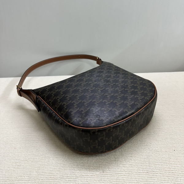 ce**e heloise cuir triomphe bag in S*pple calfskin