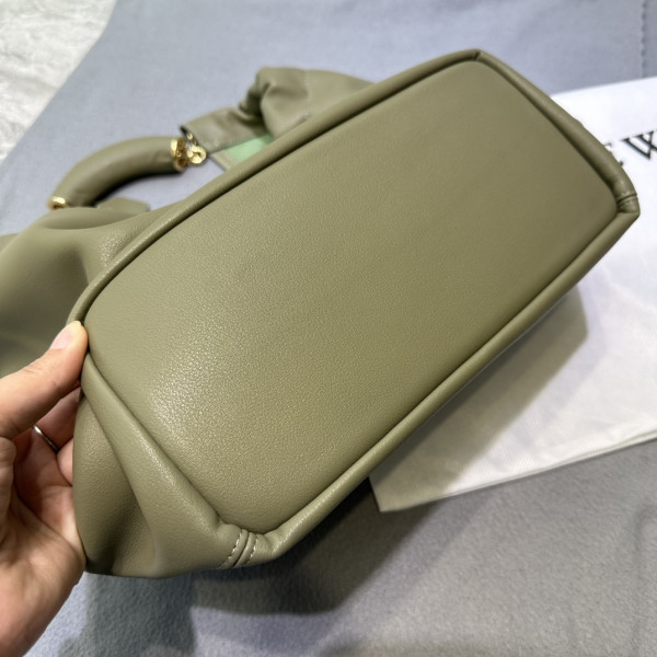 LOEWE Small Squeeze bag in nappa lambskin-24*29*10.5cm