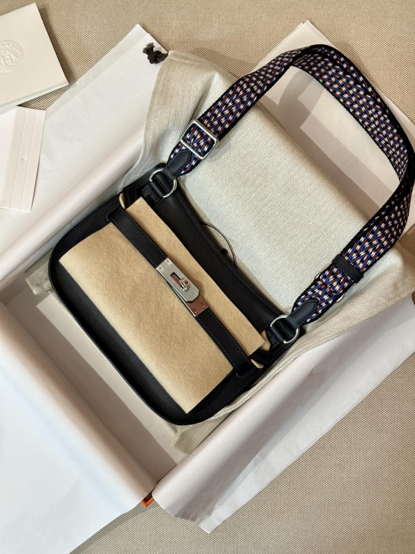 H**mes jypsiere mini bag in swift leather gris meyer