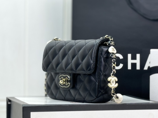 CL MINI FLAP BAG