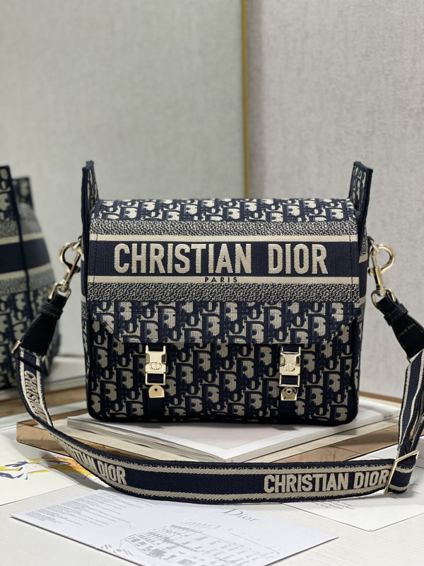 D*or oblique D*orcamp messenger bag