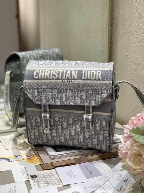 D*or oblique D*orcamp messenger bag