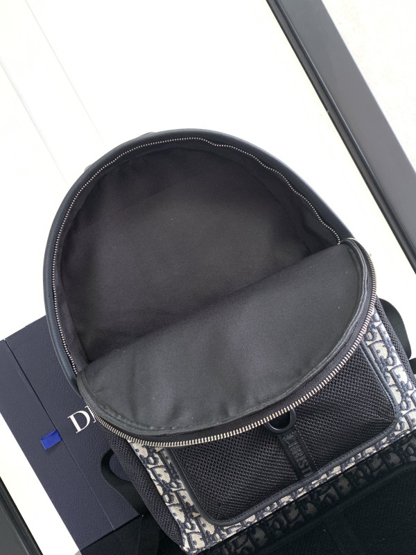 D*or 8 backpack