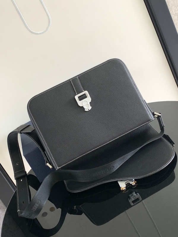 D*or oblique D*orcamp messenger bag