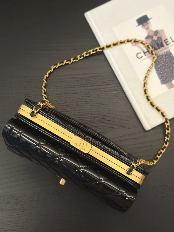 CL FLAP BAG