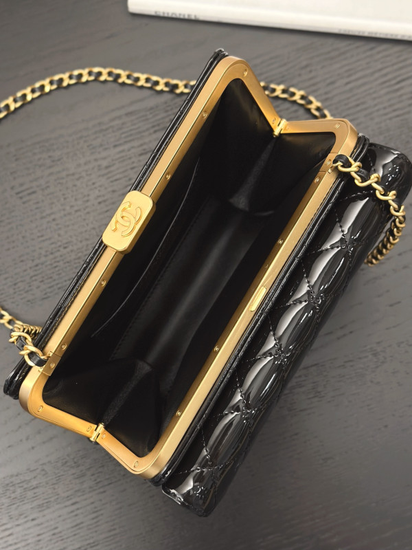CL FLAP BAG