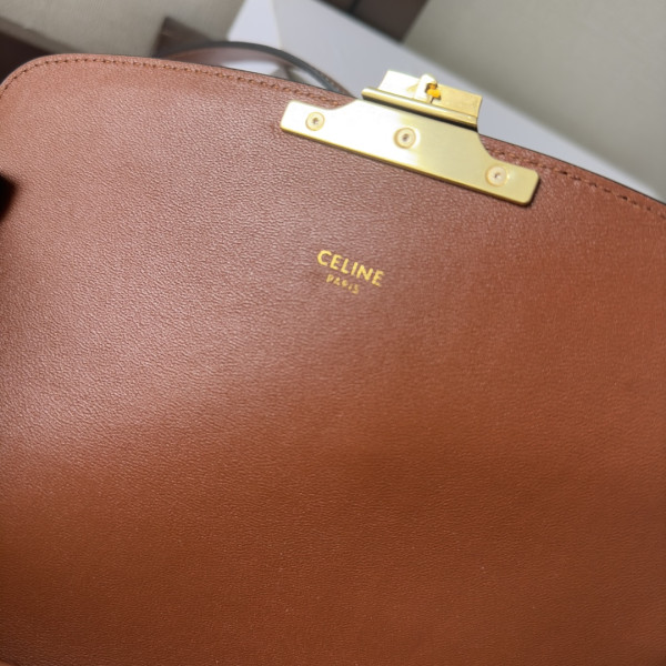 Ce**e teen triomphe bag