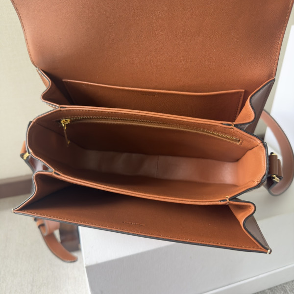 Ce**e teen triomphe bag