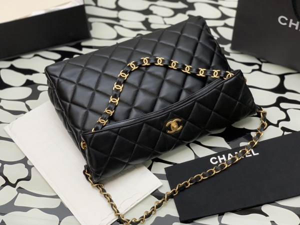 CL MAXI HOBO HANDBAG