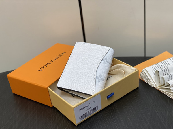 l**is V*t*n pocket organizer-7.5*11.1*1 cm