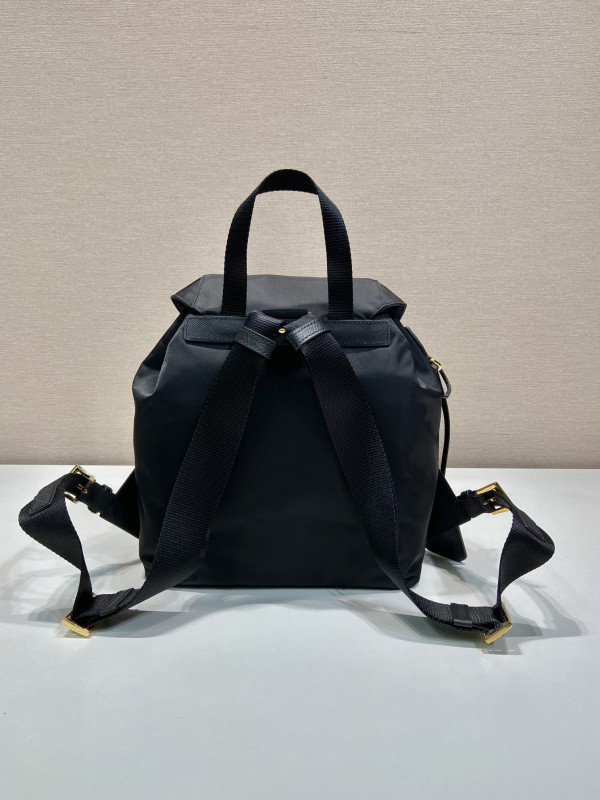 Pra*a re-nylon medium backpack-23.5*28*12cm