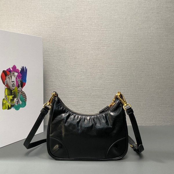 Pra*a re-edition 2005 saffiano bag-22*18*6.5cm