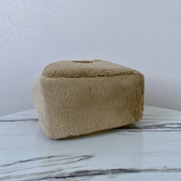 Pra*a woolen bucket bag-18*15.5*10cm