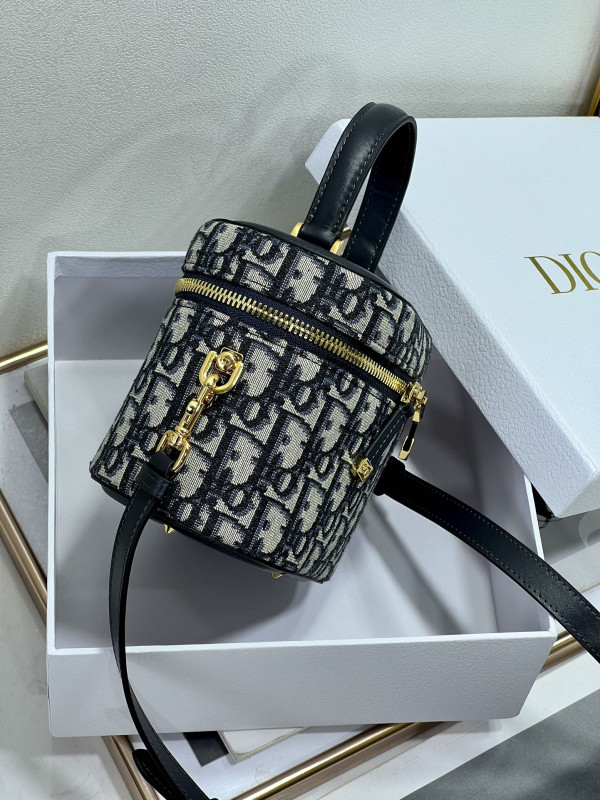 D*or cd signature vanity case-16*11*9.5cm
