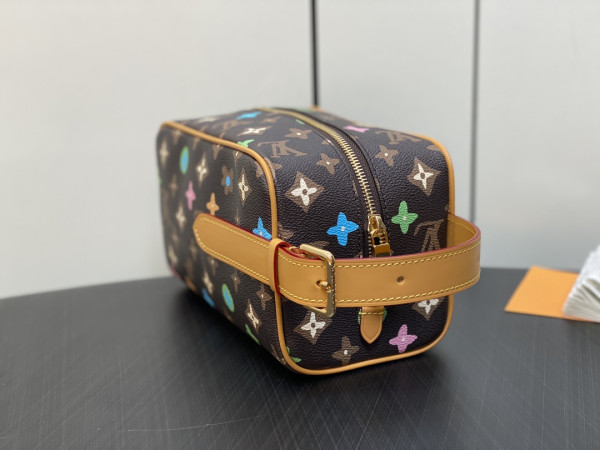l**is V*t*n locker dopp kit bag-23*13*12cm