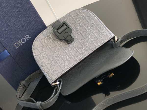 D*or saddle messenger bag-19.5*13*4.3 cm