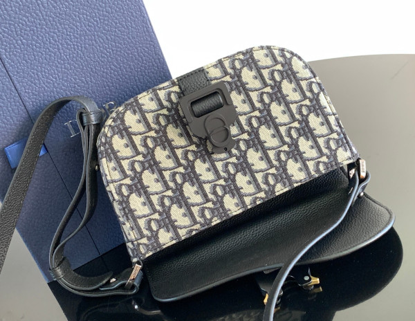 D*or saddle messenger bag-19.5*13*4.3 cm