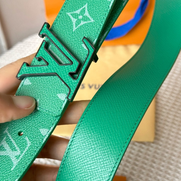 l**is V*t*n belt