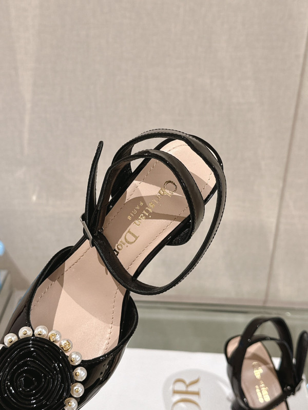 D*or heels