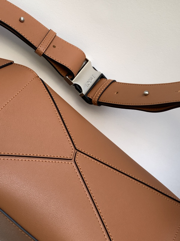 LOEWE Small Puzzle Bumbag-24*16*10.5cm