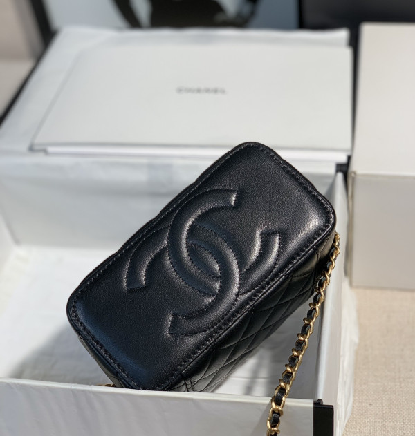 CL SMALL VANITY WITH CLASSIC CHAIN-16x9.5x8cm