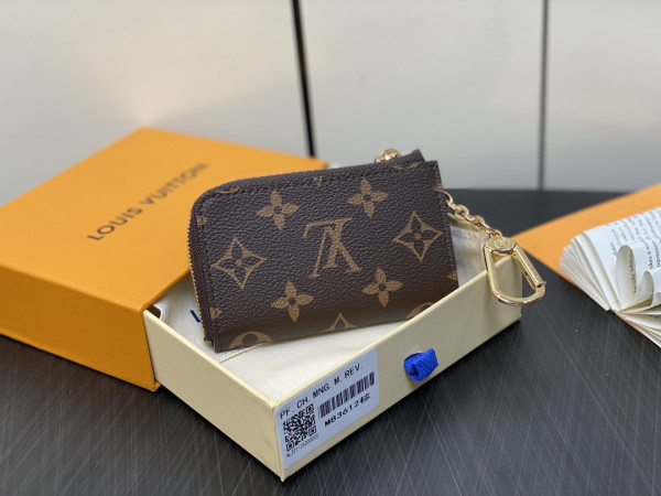 l**is V*t*n noa wallet-11*7*1.5cm
