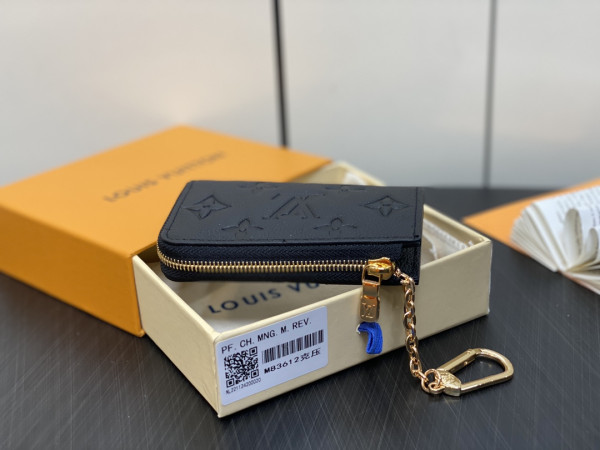 l**is V*t*n noa wallet-11*7*1.5cm