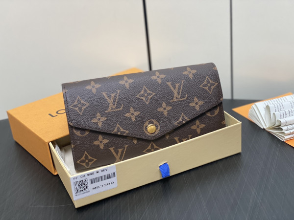 l**is V*t*n sarah wallet-19*10.5*2cm