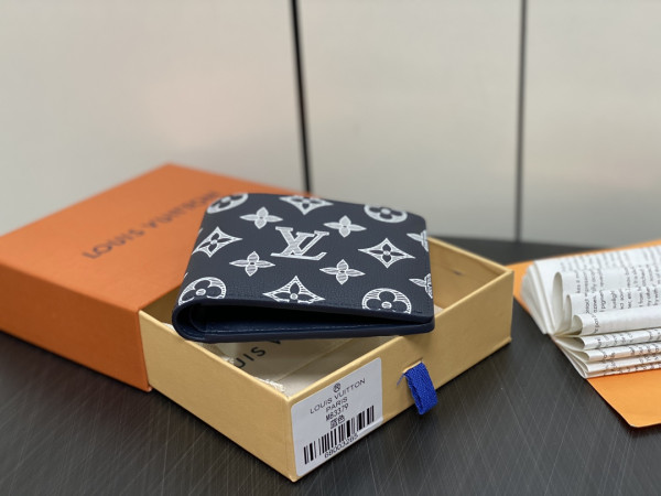 l**is V*t*n multiple wallet-11.5*9*1.5cm