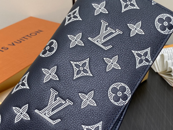 l**is V*t*n brazza wallet-10*19*2cm