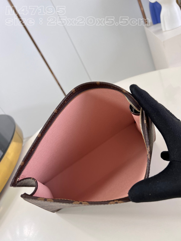l**is V*t*n trio toilet pouch-25*20*5.5cm